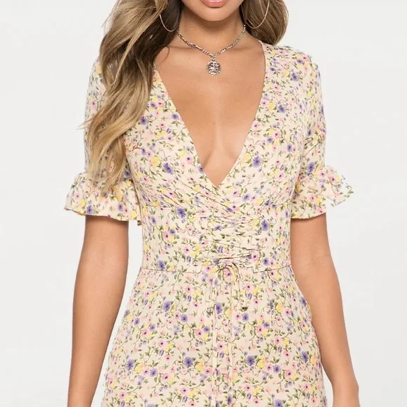 PrettyLittleThing Cream Ruffled Sundress NWT - Picture 1 of 7